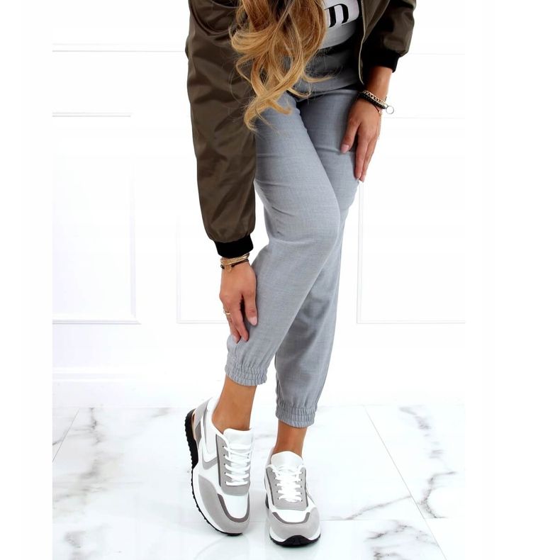 Chaussures de sport blanches VL121P multicolores 1