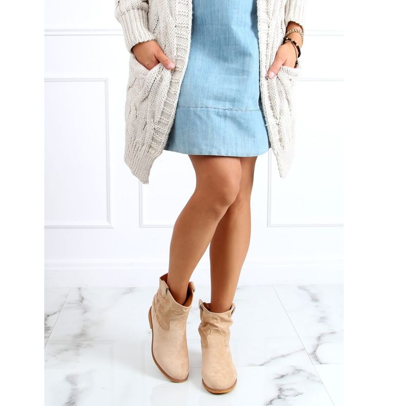 Boots beiges sur un coin caché B0-515 Kaki 1