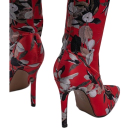 Bottines rouges avec une chaussette Santana 4