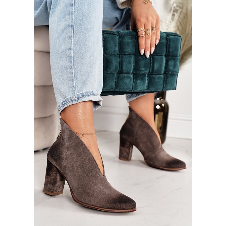 Exquisite Bottines En Daim Sur Un Poteau Avec Une Coupe Exquise 1231 Cappuccino brun 2