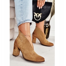 Exquisite Bottines En Daim Sur Un Talon Avec Une Coupe Exquise 1231 Rouge beige brun 4