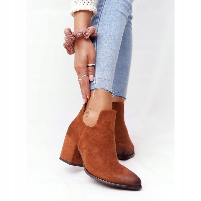 Vinceza Boots femme avec découpes au talon Camel Caroline brun 1 Vinceza Boots femme avec découpes au talon Camel Caroline brun 1