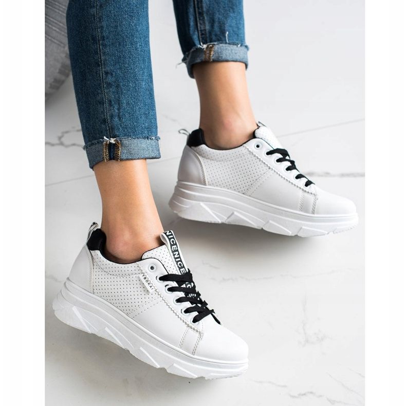 SHELOVET Baskets sur la plate-forme blanche Nice 1 SHELOVET Baskets sur la plate-forme blanche Nice 1