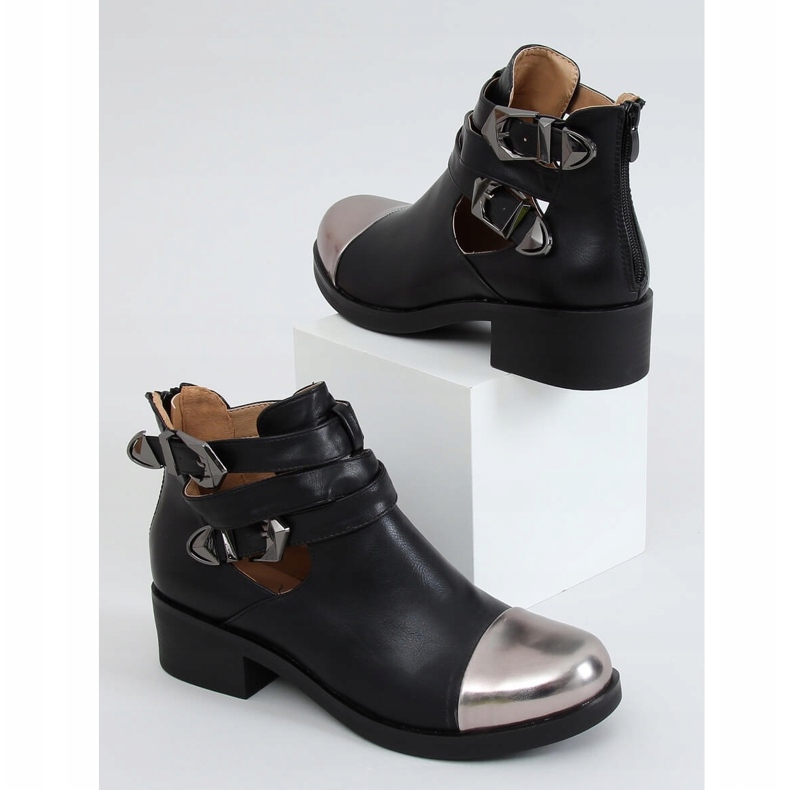 Noir 9100 Bottes noires coupées 1