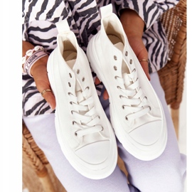 FB2 Baskets Hautes Femme Trissy Blanches Sur Une Grande Semelle 1