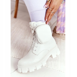 PS1 Bottes Ouvrières Sur La Plateforme Avec Le Rein Blanc Samedi blanche 2