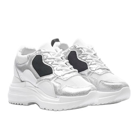 Baskets blanches sur le coin Alexandra le noir argent 1