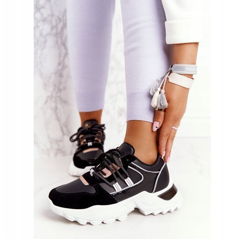 EVE Baskets pour femmes sur une semelle puissante noire massive doré 1