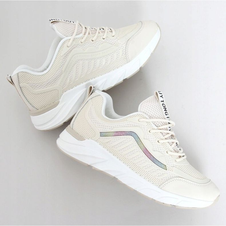 Chaussures de sport beiges pour femmes J143 Beige 1