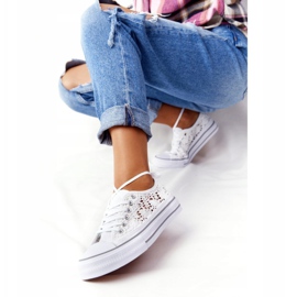 FB2 Baskets Candice Blanches à Dentelle Femme 1 FB2 Baskets Candice Blanches à Dentelle Femme 1