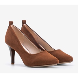 Escarpins marron sur un talon aiguille Cameron brun 1