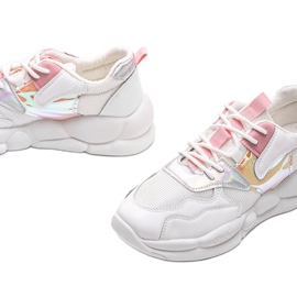 Baskets blanches de Jaycee 3