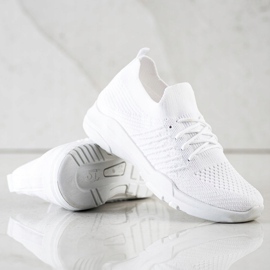 SHELOVET Chaussures de sport blanches confortables 2 SHELOVET Chaussures de sport blanches confortables 2