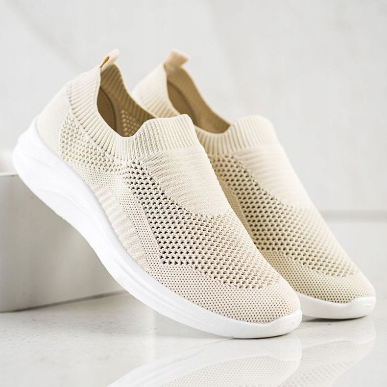 Ideal Shoes Slipons de sport beiges brun 1