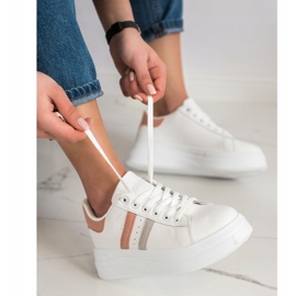 SHELOVET Baskets avec empiècements en daim blanche 2