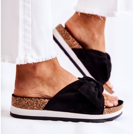 PS1 Pantoufles noires sur la plateforme So Comfy 1