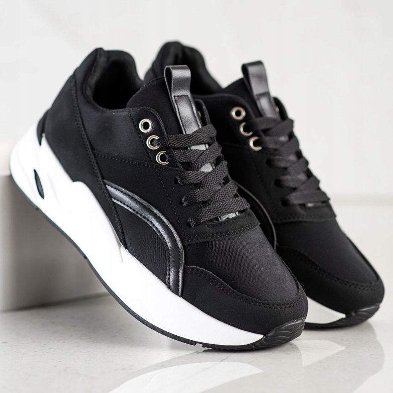 SHELOVET Baskets classiques sur la plate-forme noir 1