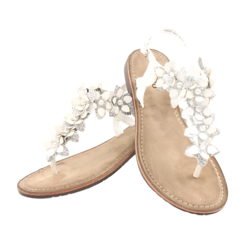 Evento Sandales pour femmes avec une perle 20SD35-1811 blanche argent 2 Evento Sandales pour femmes avec une perle 20SD35-1811 blanche argent 2