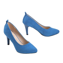 Escarpins bleus sur un talon aiguille Cameron 2