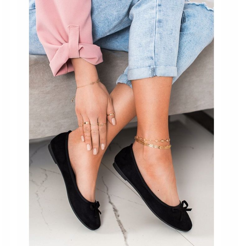 Clowse Ballerine Classique en Daim noir 1