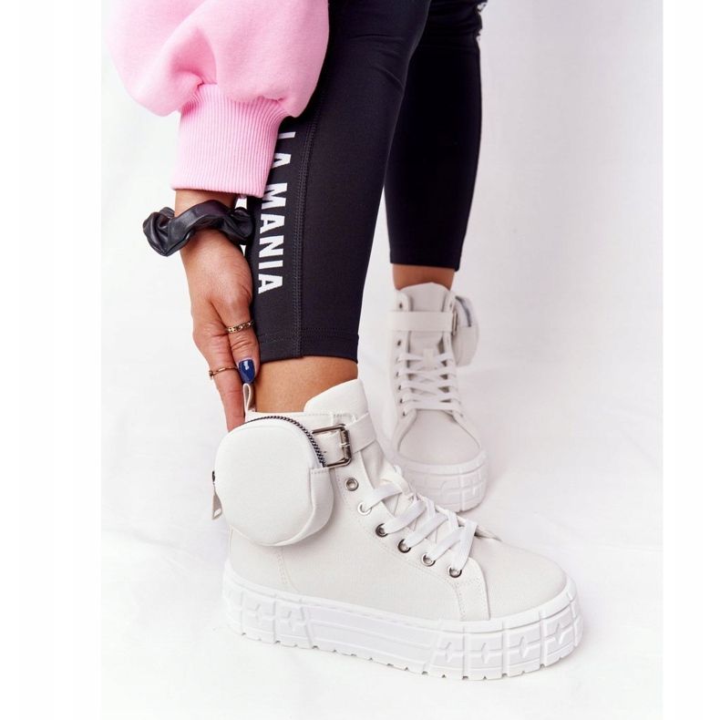 Sneakers pour femmes sur une plate-forme avec un pop-corn blanc de rein 2