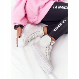 Sneakers pour femmes sur une plate-forme avec un pop-corn blanc de rein blanche 1