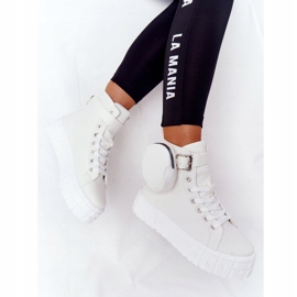 Sneakers pour femmes sur une plate-forme avec un pop-corn blanc de rein blanche 7
