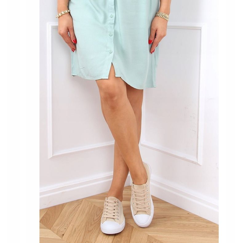 Baskets beiges beiges pour femmes C949 2