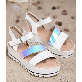 Weide Sandales sur la plate-forme avec effet Holo blanche 1
