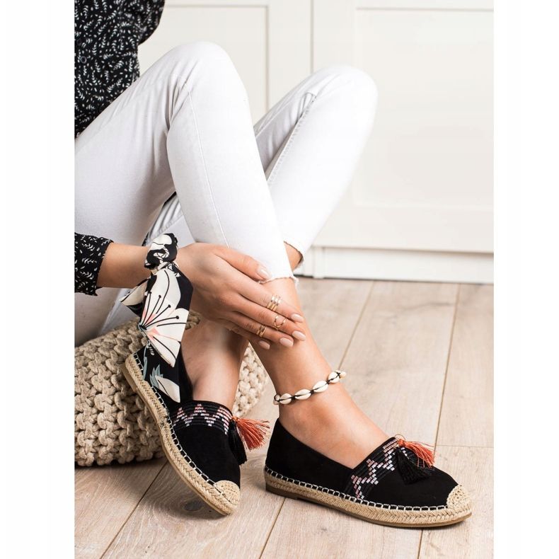 Best Shoes Espadrilles à la mode avec ornements noir 1
