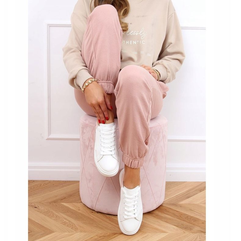 Baskets femme blanches et roses A88-63 Rose 1