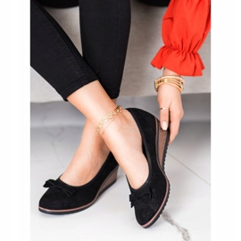 Vinceza Escarpins à coins ajourés le noir 2 Vinceza Escarpins à coins ajourés le noir 2