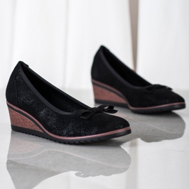 Vinceza Escarpins à coins ajourés noir 1