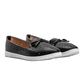 Mocassins noirs avec bordure ajourée Madalyne 1