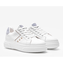 Baskets blanches avec empiècement en éco-suède Ellen bleu 1