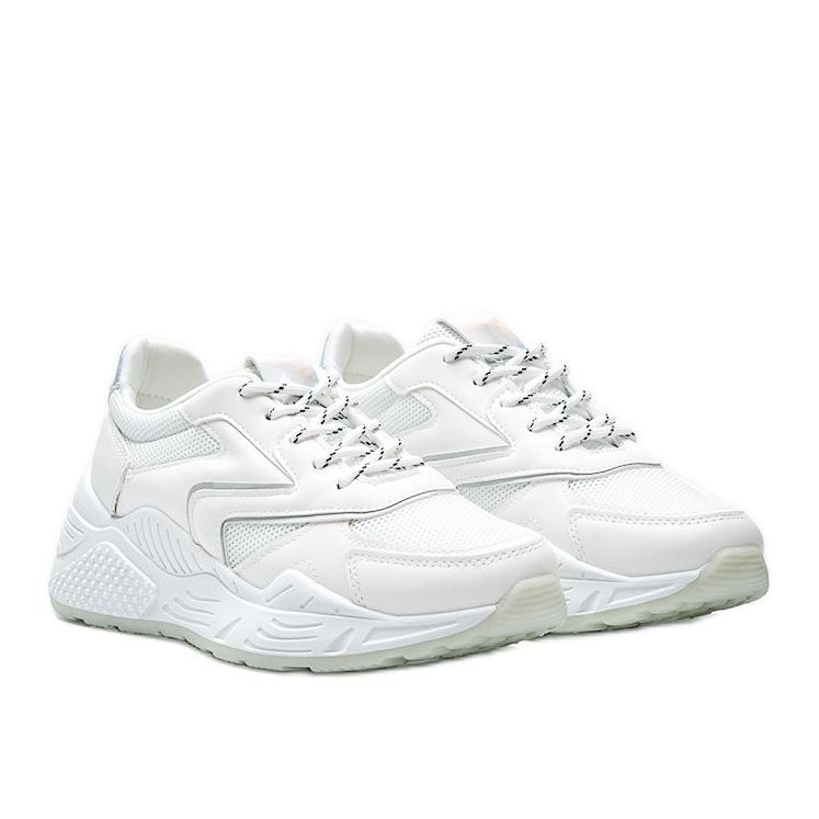 Baskets blanches épaisses avec détails Kenna métalliques 1