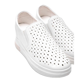 Baskets blanches ajourées sur le compensé Kyra 2