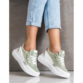 SHELOVET Baskets en daim élégantes blanche vert 2
