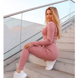 SHELOVET Des baskettes blanches 1 SHELOVET Des baskettes blanches 1