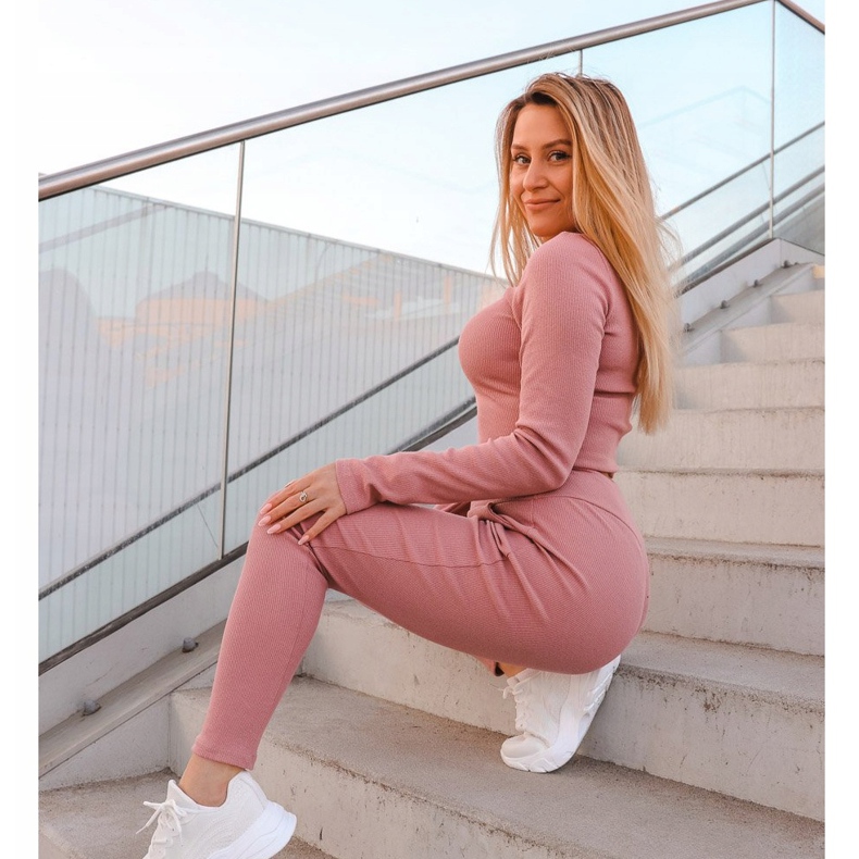 SHELOVET Des baskettes blanches 1 SHELOVET Des baskettes blanches 1