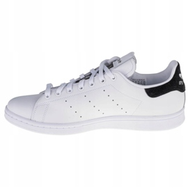 Chaussures Adidas Stan Smith M FV4081 blanche le noir 1 Chaussures Adidas Stan Smith M FV4081 blanche le noir 1