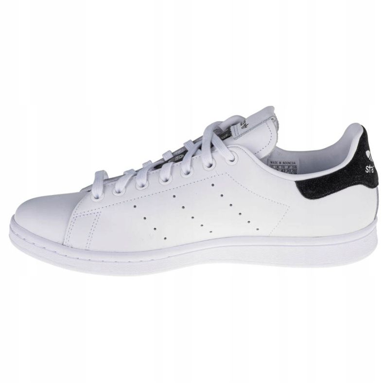 Chaussures Adidas Stan Smith M FV4081 blanche le noir 1 Chaussures Adidas Stan Smith M FV4081 blanche le noir 1