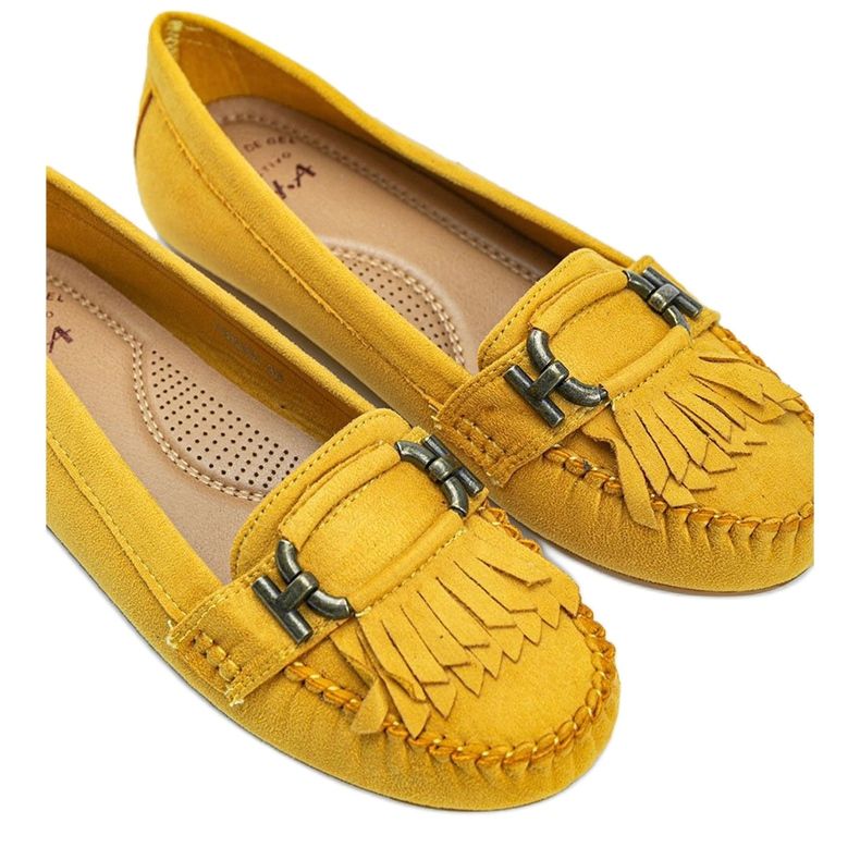 Mocassins en éco-suédine jaune de Maia 2