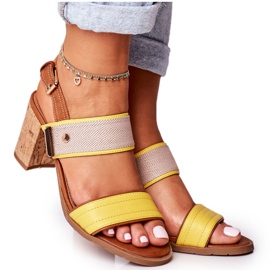 Jezzi Sandales féminines sur le Cork Post jaune 20SD35-1826 beige 4