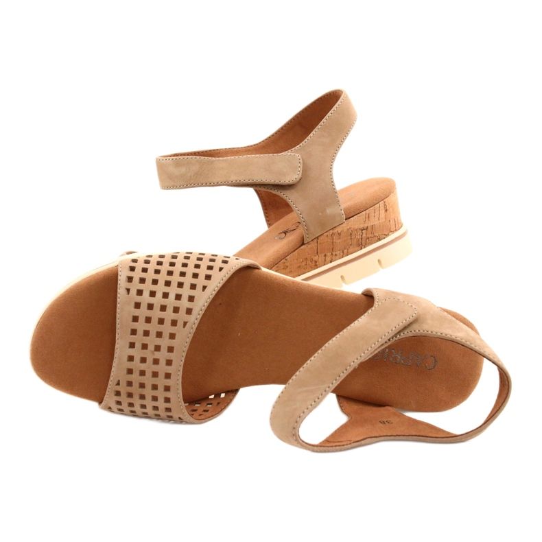 Sandales Caprice en cuir sur talon compensé 28710 beige 4