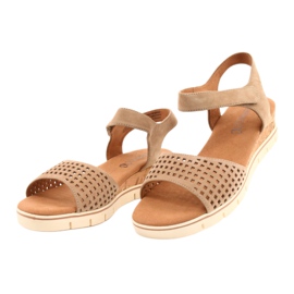 Sandales Caprice en cuir sur talon compensé 28710 beige 1