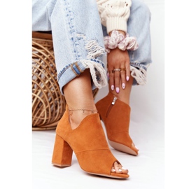 Bottes de printemps en daim sur un poteau Vinceza 21-17095 Camel brun 2 Bottes de printemps en daim sur un poteau Vinceza 21-17095 Camel brun 2