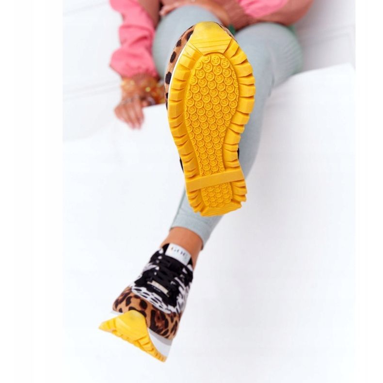 Chaussures de sport en daim sur la plate-forme GOE HH2N4003 marron blanche brun le noir 1