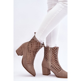 Bottes Ajourées En Daim Sur Talon Haut Nicole 2638 Cappuccino beige 2
