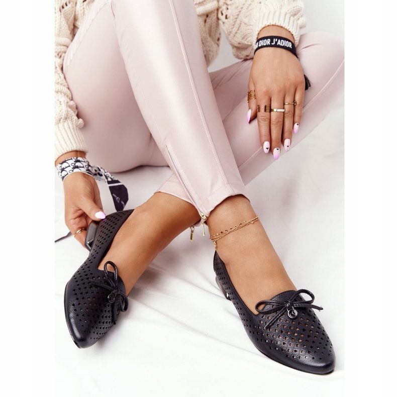 Mocassins Ajourés Sur Talon Argent Vinceza 21-10602 Noir 1